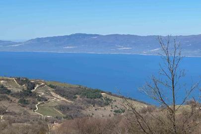 İznik Gölü ve Uludağ manzaralı köy İstanbul ve Ankaralıların radarında