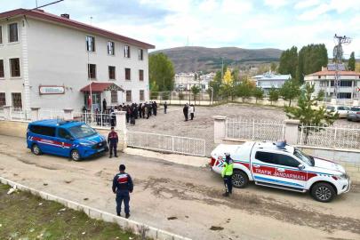Jandarmadan Gökçedere’de okul denetimi