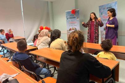 Kahramanmaraş’ta hikâye anlatıcıları okul, hastane ve huzurevlerinde vatandaşlarla buluştu