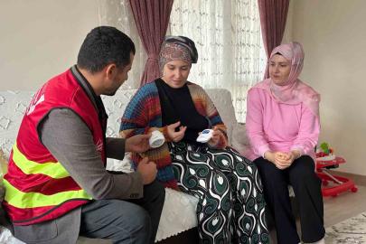 Kahramanmaraş’ta işitme engelli ailelere "titreşimli bebek uyarı cihazı" desteği