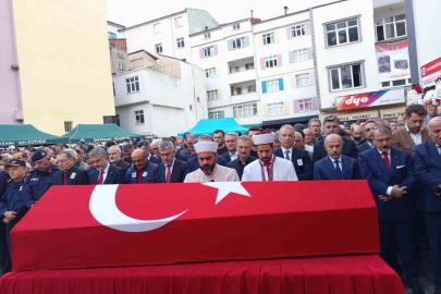 Kalp krizi sonrası hayatını kaybeden polis memuruna son görev