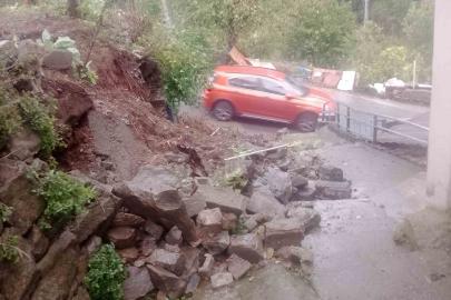 Karadeniz Ereğli’de aşırı yağış duvarı çökertti