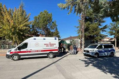Karaman’da çatı tamiri yapan işçi 3 metreden düştü