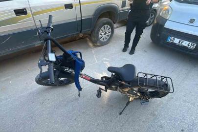 Karaman’da elektrikli bisiklet hafif ticari araca arkadan çarptı: 1 yaralı