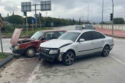 Karaman’da otomobiller çarpıştı: 1 yaralı