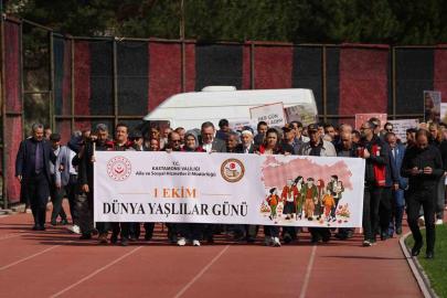 Kastamonu’da Dünya Yaşlılar Günü’nde farkındalık yürüyüşü