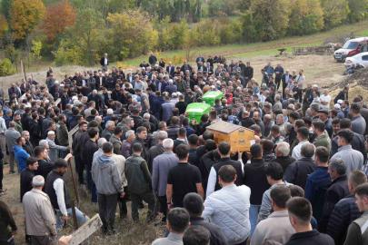 Kastamonu’da öldürülen aynı aileden dört kişi, yan yana toprağa verildi