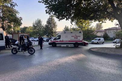 Kavşaktan dönen motosikletli Yunus ekibi kaza yaptı: 2 polis yaralı