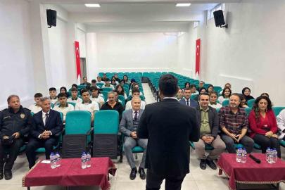 Kaymakam Kandemir’den üniversite adaylarına motivasyon desteği
