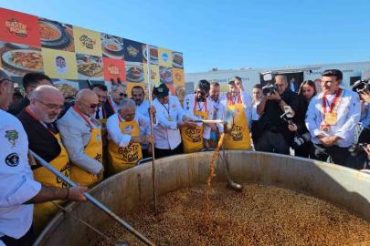 Kayseri Gastronomi Günleri’nde 1 ton börek aşı dağıtıldı