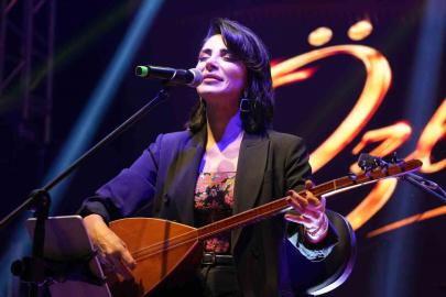 Kırıkkale’de Cumhuriyet Bayramı kutlamalarında Özlem Özdil sahne aldı