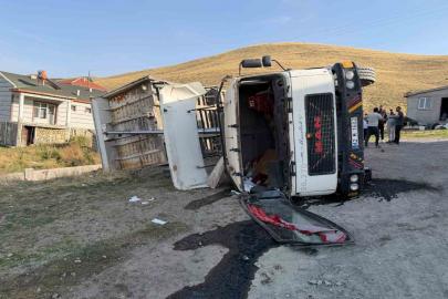 Konya’da hafriyat yüklü tır devrildi: 1 yaralı