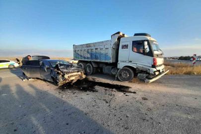 Konya’da kamyon otomobille çarpıştı: 1 yaralı
