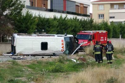 Konya’da servis minibüsü ile otomobil çarpıştı: 9 yaralı