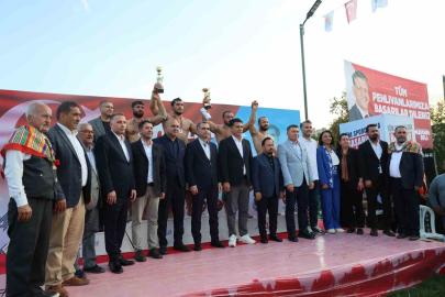 Kozan’da başpehlivan Efe Anıl Al oldu