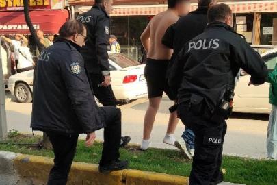Kuşadası’nda bıçaklı panik