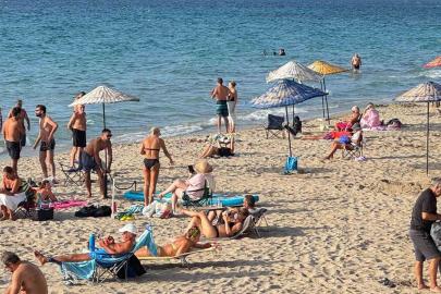 Kuşadası’nda Ekim güneşi deniz keyfini uzattı