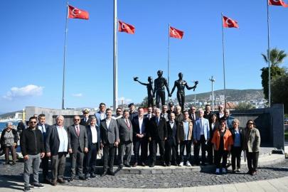 Kuşadası’nda Muhtarlar Günü kutlandı