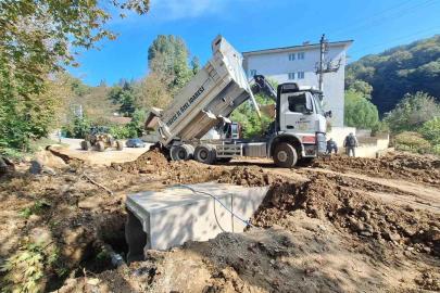 Kutu menfezler suyun akışında kolaylık sağlıyor