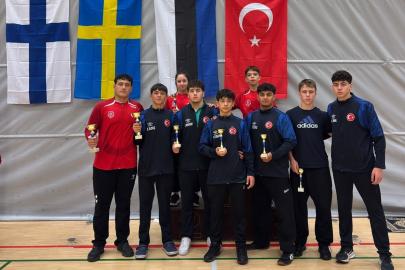 Manisa BBSK’lı güreşçiler Helsinki’den 8 madalya ile döndü