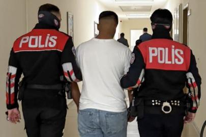 Manisa’da 152 yıl hapis cezasıyla aranan 17 yaşındaki şüpheli parkta yakalandı