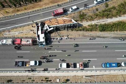 Manisa’daki kazada 2 şoför gözaltında