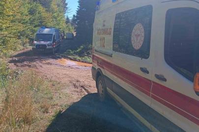 Mantar toplamaya giden ailenin traktörü devrildi: Dede öldü, torunu yaralandı