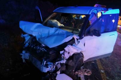 Mardin’de otomobil ile ticari araç çarpıştı: 1 ölü, 3 yaralı