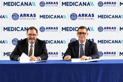 Medicana yeni sezonda da Arkas Spor Kulübü’nün yanında