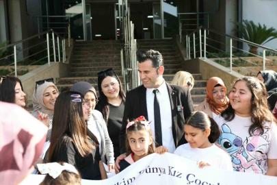 Mersin’de anne ve kızlar unutulmaz bir gün yaşadı