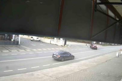 Motosiklet ile otomobil çarpıştı