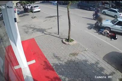 Motosikletteki çift otomobille çarpıştı: 2 yaralı