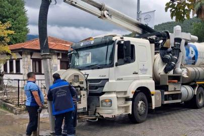 Muğla’da yağış mesaisi: 20 su baskınına müdahale edildi