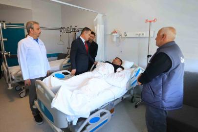 Muhtarlar Günü’nde kaza yapan Muhtar’a vali Akbıyık’tan ziyaret