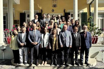 Muhtarlar Konfederasyonu temsilcileri ile Adm ve Gdz Elektrik temsilcileri İzmir’de buluştu