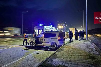 Muş’ta kepçe ile otomobil çarpıştı: 1 yaralı