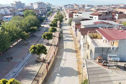 Nazilli Belediyesi’nin yol çalışmaları sürüyor