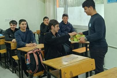 Öğrencilerden öğretmenlerine "sağlıklı nefes" ikramı