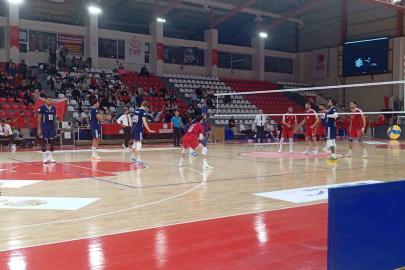 Onikişubat Belediyespor Efeler Ligi’ndeki ilk galibiyetini aldı