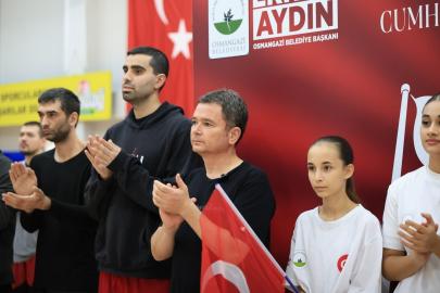 Osmangazi’de sporcular Cumhuriyet için ter döktü