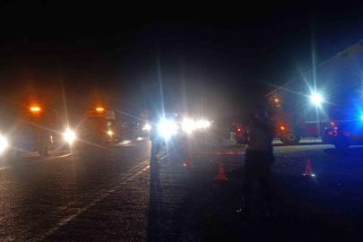 Otobüsten inip yolun karşısına geçmeye çalışan aileye panelvan çarptı: 2 ölü, 2 yaralı