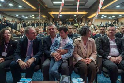 Özgür Özel’den Besim Dutlulu’nun ’parti değiştireceği’ iddialarına sert tepki
