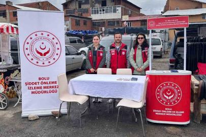 Panayırda vatandaşlara KADES ve şiddetle mücadele anlatıldı