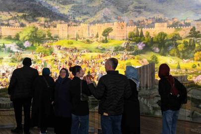 "Panorama 1326" milyonları tarihin kalbinde buluşturdu