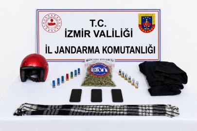 Park halindeki otomobillere ateş eden 2 şüpheli yakalandı