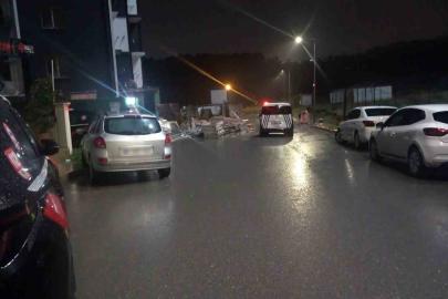 Pendik’te toprak kayması nedeniyle bina boşaltıldı