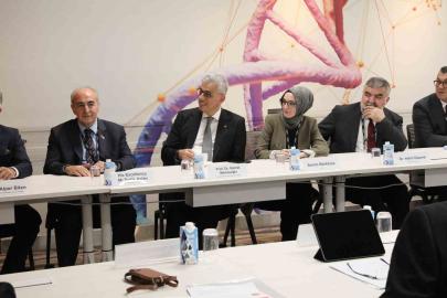 Sağlık Bakanı Memişoğlu’ndan Singapur’da sağlık kuruluşlarına ziyaret