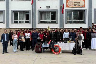 Sahil Güvenlik ekipleri öğrencilerle bir araya geldi