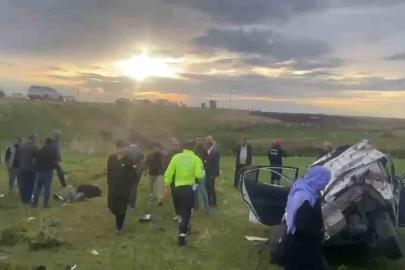 Şanlıurfa’da otomobil şarampole uçtu: 1 ölü, 2 yaralı