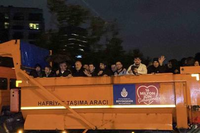 Sarıyer’de mahsur kalan 200’ün üzerinde çalışan, kamyonlarla kurtarıldı